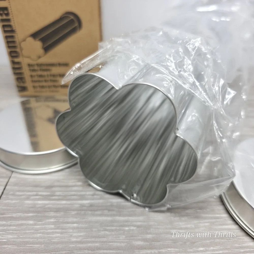 The Pampered Chef - Valtrompia Bread Tube - Flower #1550 Unused - Open Box
